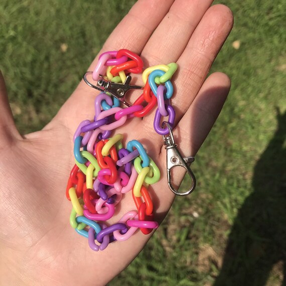 plastic wallet chain