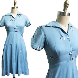 Vintage 1940s Dolphin Dress- Novelty Embroidered Print Snap Front Waist-26&quot;