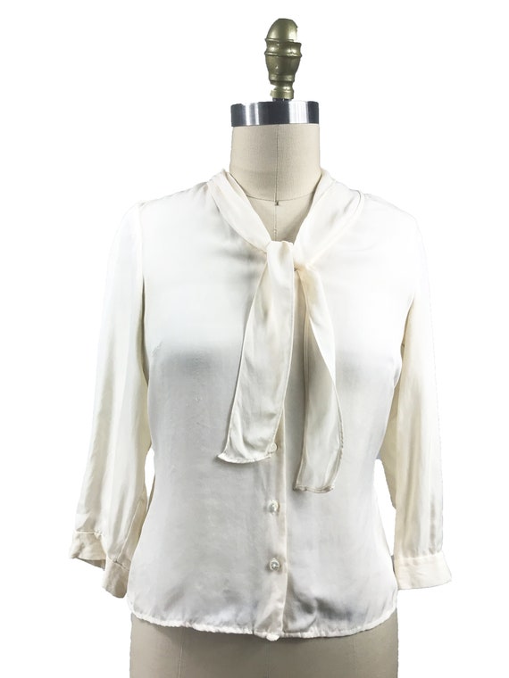 Vintage 1960s White Silk Blouse - Pussy Tie Bow 3… - image 2