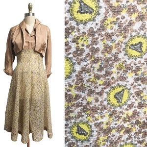 Vintage 1950s Novelty Print Dress- Yellow Gold Matching Bolero Halter Waist:28&quot;