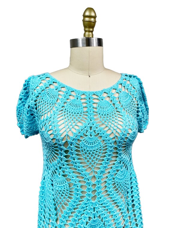 Vintage 1970s Blue Crochet Knit Top; Peacock Eyes… - image 3