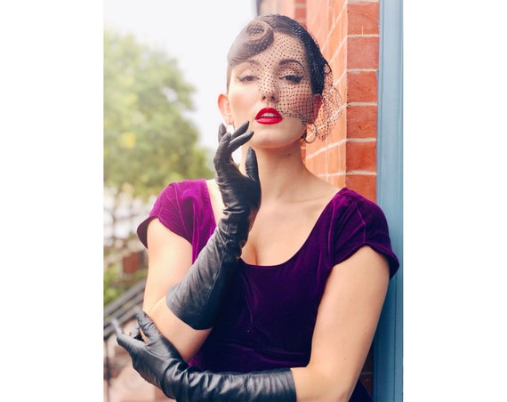 Vintage 1950s Black Netting Veil Fascinator Hat - Film Noir  display picture 2