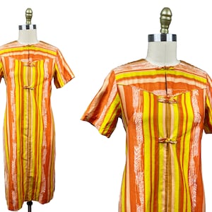 Vintage 1960s Hawaii Tiki Gestreiftes Kleid - Braun Gelb Orange Tea Timer Größe: S