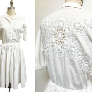 Vintage 1950s Crochet Knit Embroidered Cotton Dress - Shirt Dress Button Up Carlye Waist-26&quot;