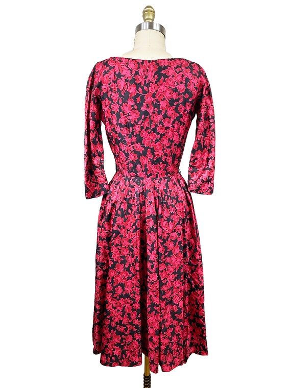 Vintage 1950s Pink Red Flower Print Dress - Long … - image 4