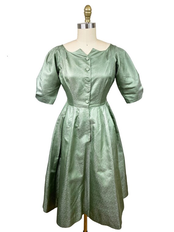 Vintage Worn on Marvelous Mrs Maisel Green Satin Printed Covered Button Cocktail Bubble Dress - Waist: 27" - Etsy Canada Vintage Worn on Marvelous Mrs Maisel Green Satin Printed Covered Button Cocktail Bubble Dress - Waist: 27" - Etsy Canada