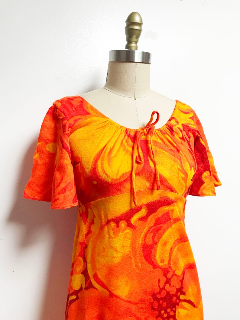 Neon Orange Floral Fire Tiki Beautiful Waist-30 Vintage 1960s Hawaiian Barkcloth Dress