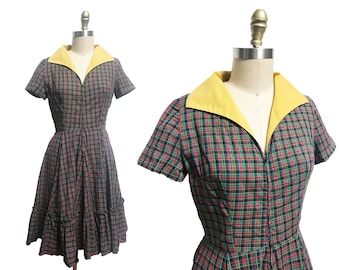Vintage 1940s Zip Front Cotton Dress - Green Red Blue Yellow Plaid Large Collar Front Full Skirt Waist 28&quot;