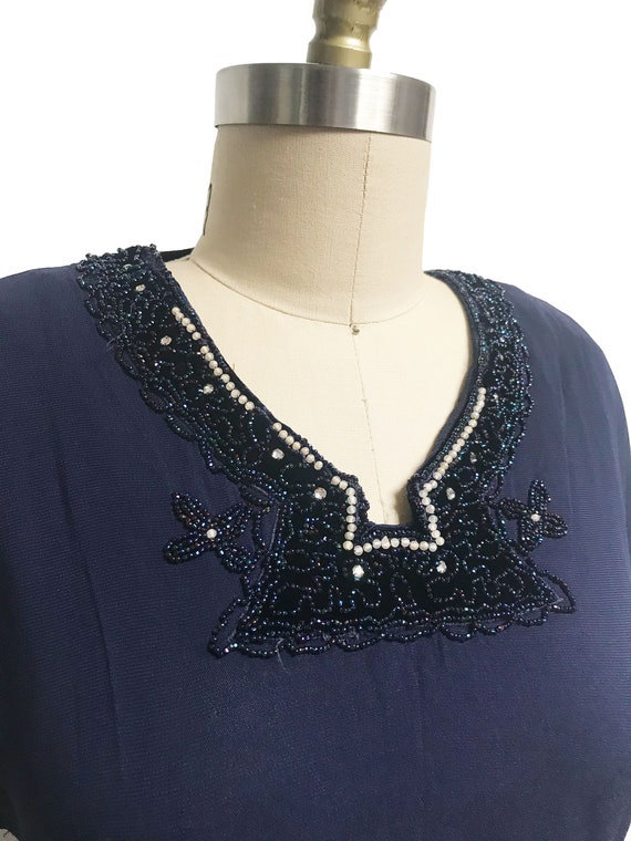 Vintage 1940s's Navy Blue Dress- Beaded Pearl Poc… - image 3