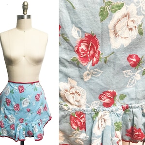 Vintage 1940s Red Blue Rose  Novelty Print Apron- Red Ties Small Ruffle