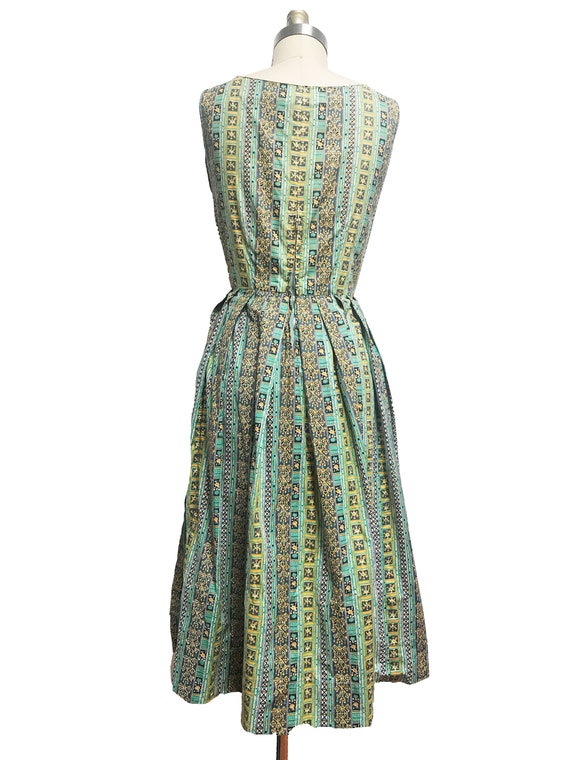 vintage 1950s Novelty Print Cotton Dress - Green … - image 4