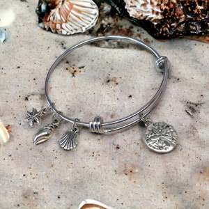 Sea Shell Charm Bracelet - Beach Lover Jewelry - Gift for Her - Sand Dollar, Conch, Starfish, Scallop Pendants