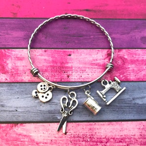 Sewing Charm Bracelet - Personalized Seamstress Gift - Sewing Machine - Scissors Pendant -  Sewer Jewelry