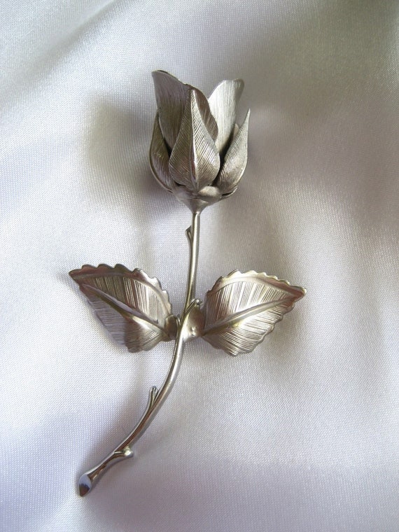 2 Vintage Giovanni gold rose brooch pins in EVC - image 8