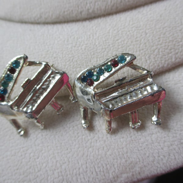 Vintage Mid Century Colored Rhinestone brooch/pin set of Piano's Great gift for a piano teacher -   One of over 100 pieces  from one estate!