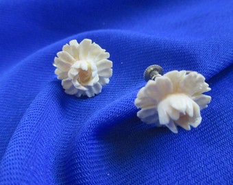 VIntage mid century  1950 Handcarved  Flower/Floral  earrings -  screw back  - estate find!  COMBINED SHIPPING