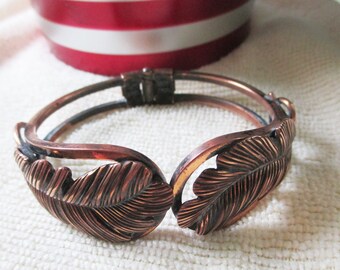 Vintage retro 1960  copper   leaf shaped bracelet Unusual shape  -  - Estate find!  COMBINED SHIPPING