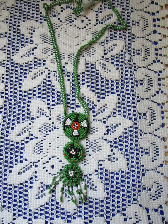 Vintage  handmade beaded native American necklace… - image 1