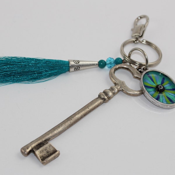 Schlüsselanhänger mit großem Schlüssel, Mati Glücksbringer Auge und Quaste, Anhänger für Tasche und Schlüssel in Türkis, Geschenk zu Neujahr