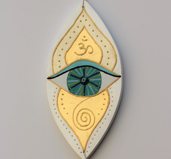 Wall Hanging with Om, Spiral and Mati Eye in Beige Gold Turquoise Blue, Leaf Gold Gilded Good Luck Symbol, Guardian Sign Home Decor for Door