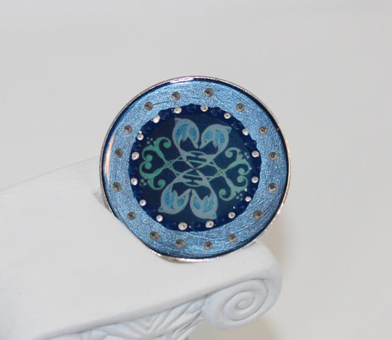 Round Brooch with Dolphin Mandala in Coastal Style for Her, Elegant Dolfin Pin in Dark Blue with Silver Plated Bezel