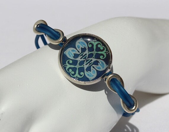 Unique Bracelet with Dolphin Mandala and Eternity Knots in Nautical Blue, Love and Friendship Statement Jewelry with Dolfin Couples