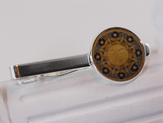 Elegant Tie Clip with Sun Mandala, Festive Mens Shirt Accessory in Yellow Blue Silver, Unique Manä Gift and Jewelry with Sunshine artwork