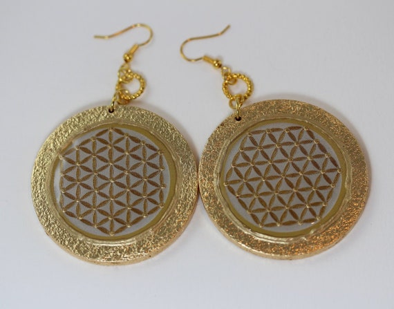 Unique Gold Leaf Gilded Disc Earrings with Flower of Life, Artistic Sacred Geometry Ear Hangers in Cream Beige Golden, Gift for Girlfriend