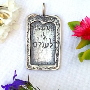 Hebrew verses, Hebrew prayer "And I will betroth thee unto me for ever", engraved on a silver pendant