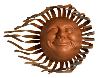 Gran sonrisa Cara del sol en metal Windblown Ray por Elizabeth Keith Designs