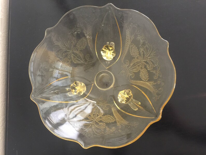 *free shipping Vintage yellow depression glass bowl