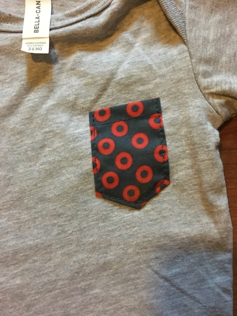 Donut Baby Pocket One Piece in Heather Gray / Baby / You Enjoy My Shirt FINAL SALE afbeelding 2