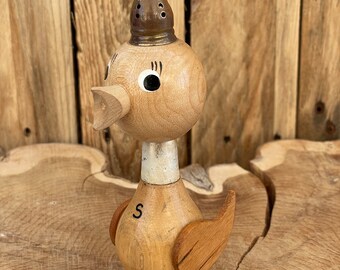 Vintage Wooden Bird Salt and Pepper Set