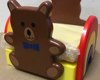 Vintage Desk Paper note Caddy Holder Teddy Bear Rainbow Whimsical plastic 1980s retro 3 1/2" X 4" pad Hong Kong school office cheerful Dorm
