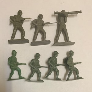 Vintage 1950-60s WWII Korea Tim Mee Werner Plastic 60mm 70mm US