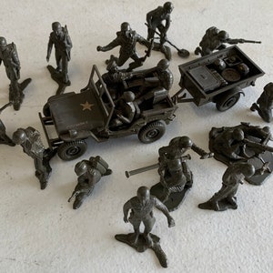 Vintage Model Toy Soldier Lot Hard Plastic 1950 s WWII US Army