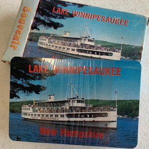 vintage Lake Winnipesaukee Mount Washington Cartes à jouer Deck FACTORY Banded standard Bridge taille de jeu New Hampshire Souvenir Voyage des années 1970