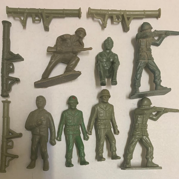 Vintage 1950-60s WWII Tim Mee Plastic 60mm US Soldiers Hard To Find Poses army men figures mid century prop play boys room lot of 11 toys