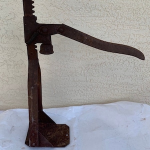 Vintage Sampson Bottle Capper  beer soda home brewery bottling rusty working tool primitive farmhouse farm country bar tavern pub 1930&#39;s