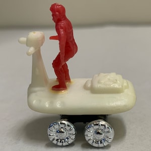 Zabawka LP Space Sled Imperial Apollo Moon Exploring Vehicle z 1970 r. Zestaw do zabawy, część miniaturowa, astronauta z Hongkongu stojący na wózku na kółkach, plastik