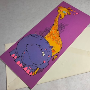 Carte d'anniversaire Hallmark des années 1970, grande girafe, hippopotame, amour, humour, surdimensionné, « Et ils ont dit que cela ne durerait pas », voeux de gros couple mince