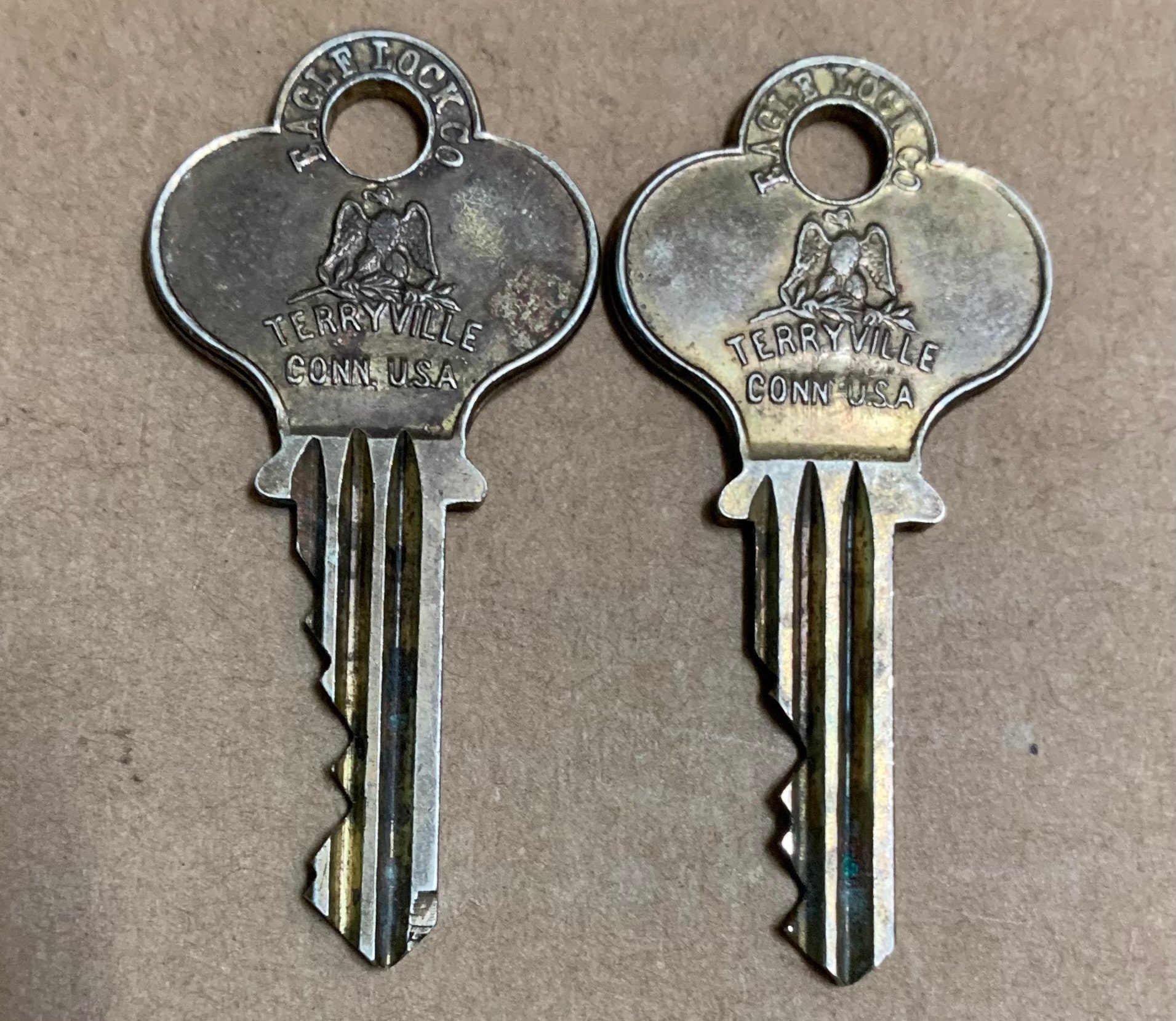 Antique Keys Eagle Lock Co Ornate Flat True Vintage Brass Lot of 2