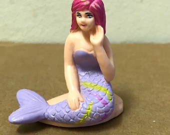 Soma Mermaid 1991 vinyl PVC figure 1 3/4 inch toy sitting vintage island beach violet purple pink hard to find