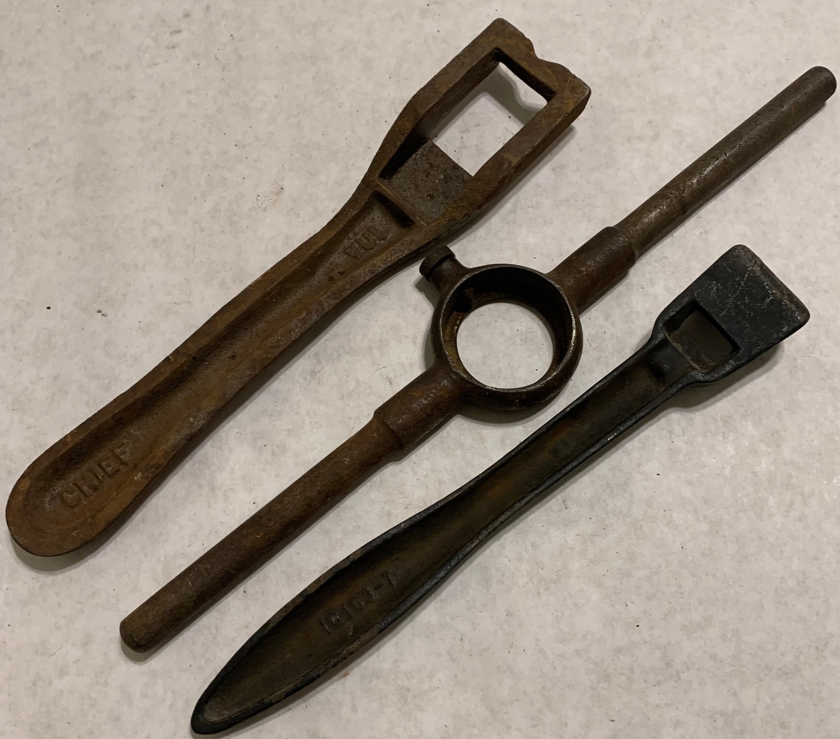アンティーク ツール 木製ハンドル Old Stove Handles & Unknown Tool Lot of Three - 16163-7