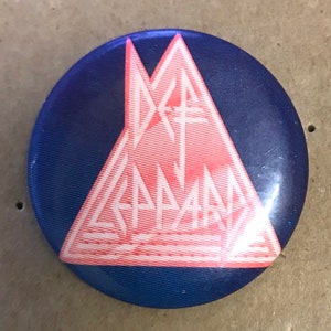 Def Leppard Pin Button vintage Pyramid logo pinback Rock & Roll music retro 1 1/4&quot; heavy metal concert merch blue red band tour hat 1980&#39;s