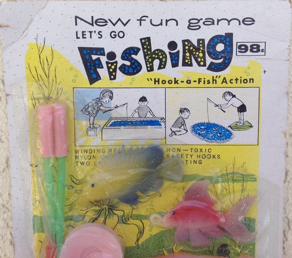 Vintage Fishing Toy 1960's Plastic Play Set Dime Store New Fun Let's Go  Fishing USA Hook & Fish Action Reel Line Hook GIG Industries NIP New 