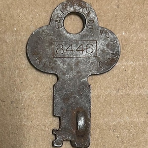 Vintage Eagle 8446 Key trunk steamer chest wardrobe Lock Company Terryville Conn USA travel replacement steel flat silver tone old