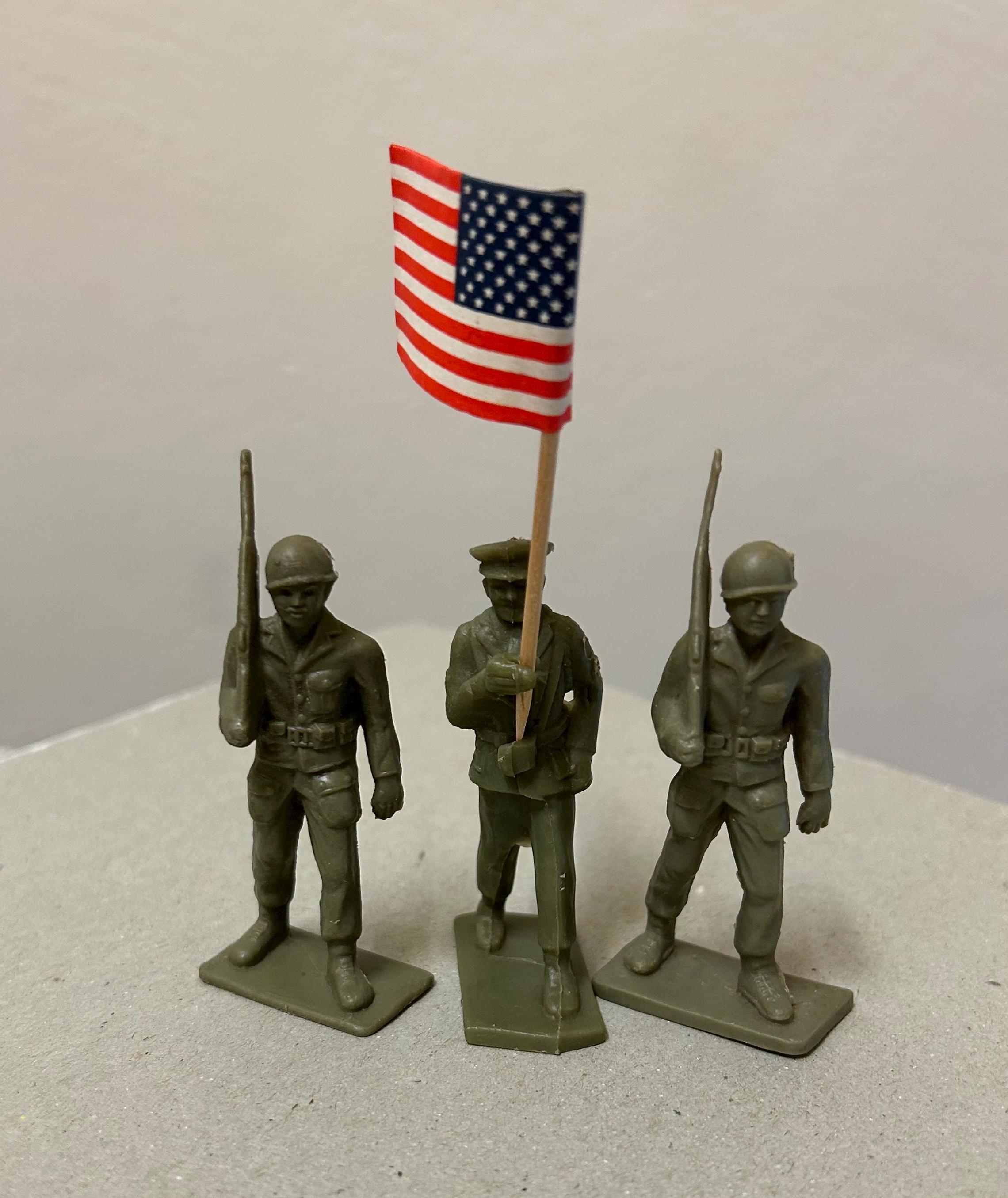Vintage 1950's 1960's WWII Tim Mee Plastic 60mm US Soldiers Hard
