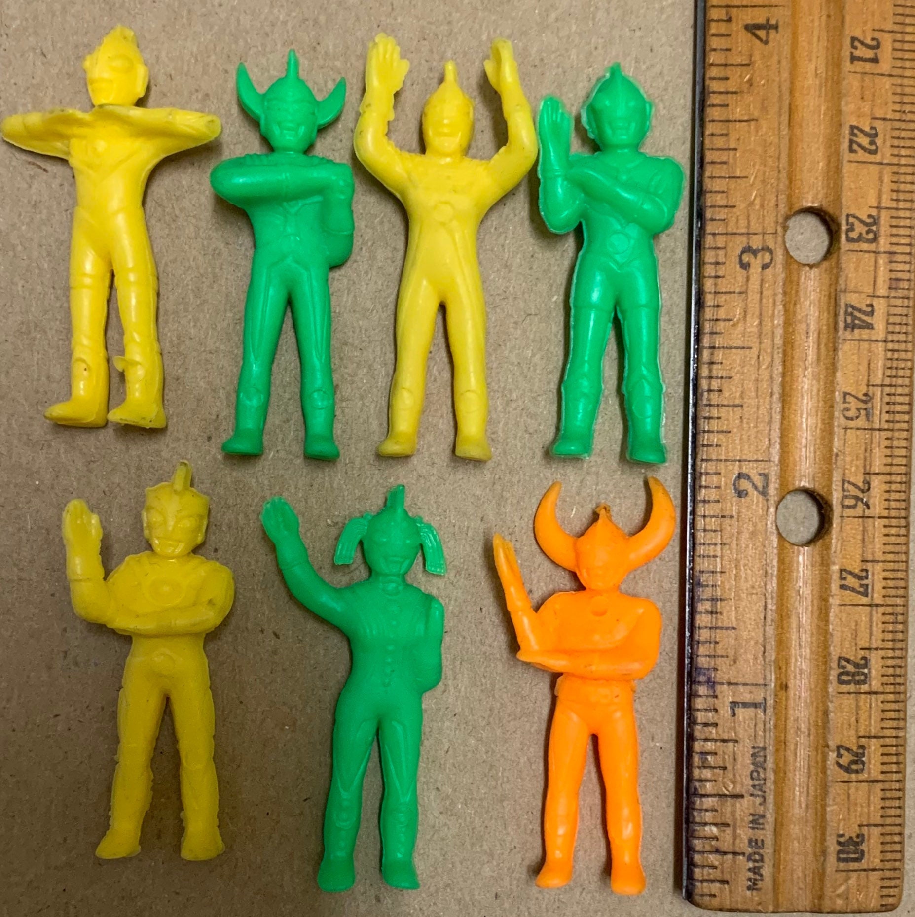 Ultraman Rare Vinyl Figures Vending Machine Rubber Keshi Heroes