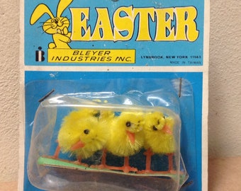 1960's Easter Chenille CHICKS rare new in package minis 1" miniature Bleyer Industries Lynbrrok New York Taiwan fluffy soft basket toys 60's